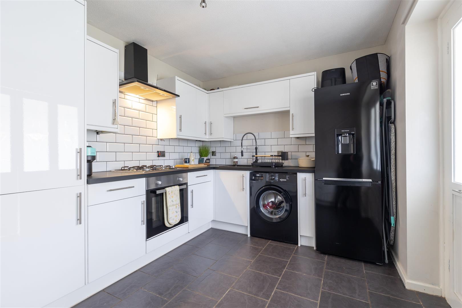 2 bed property in Longbrook Avenue, Preston